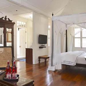 Inn Clove Hall, George Town